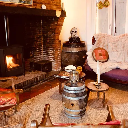 La Cachette Des Pirates, Nuit D Aventures Dans Un Repaire Secret ! Nyaraló Montreuil-sur-Thérain