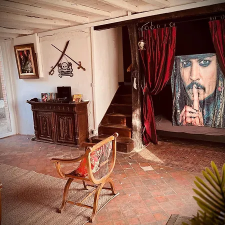 La Cachette Des Pirates, Nuit D Aventures Dans Un Repaire Secret ! *