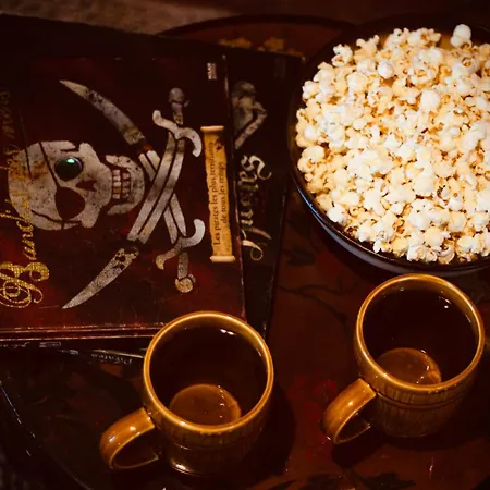 Nyaraló La Cachette Des Pirates, Nuit D Aventures Dans Un Repaire Secret ! *