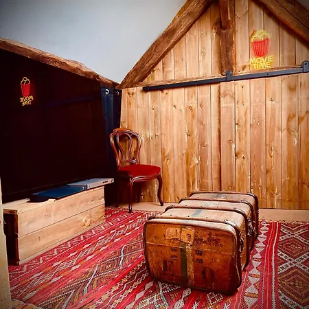 Nyaraló La Cachette Des Pirates, Nuit D Aventures Dans Un Repaire Secret !