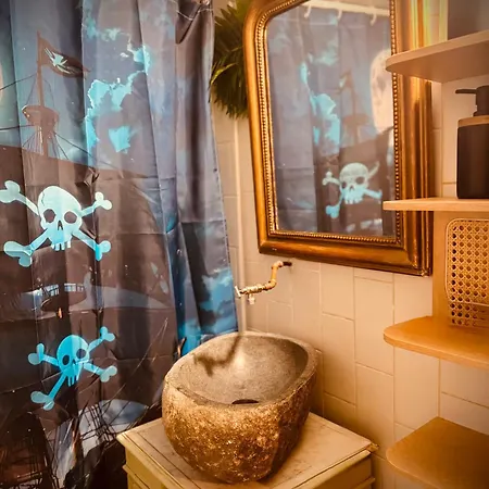 Nyaraló La Cachette Des Pirates, Nuit D Aventures Dans Un Repaire Secret !